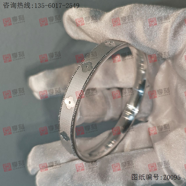 钉珠四叶草铜银手镯雕刻模型图_金银首饰cnc雕刻机