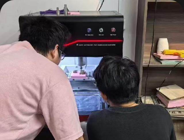 适合学校教学培训的小型桌面雕刻机怎么
